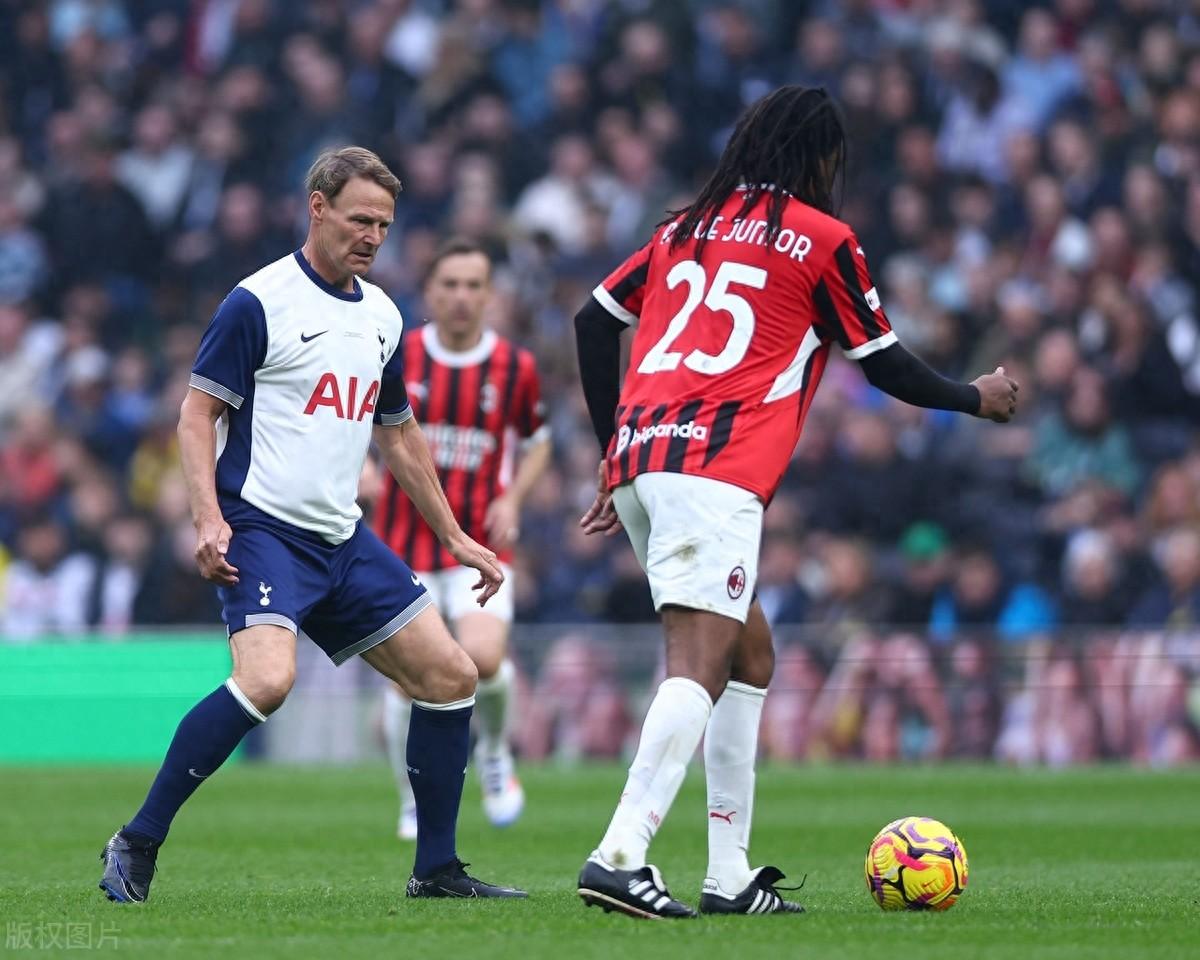 关于切尔西战平葡萄牙,莱万梅开二度英超的信息 关于切尔西战平葡萄牙,莱万梅开二度英超的信息