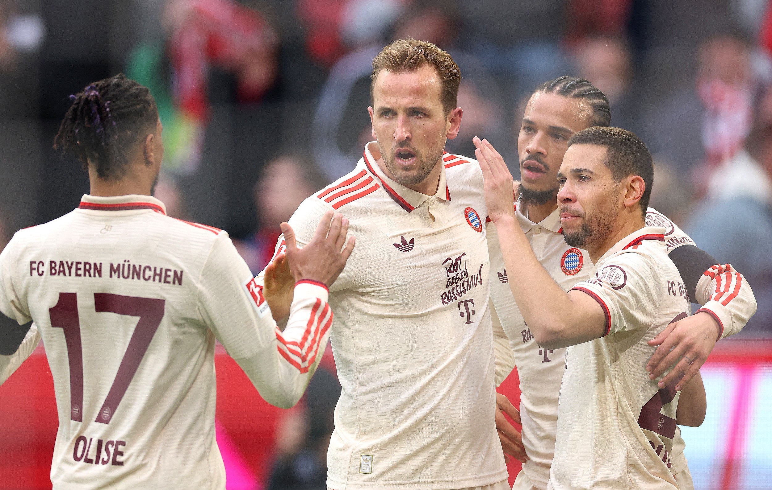 包含拜仁轻取罗马，弗拉霍维奇制霸全场的词条