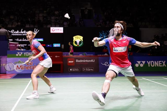 包含英格兰羽毛球队爆冷中国羽毛球队，马琳完成帽子戏法的词条