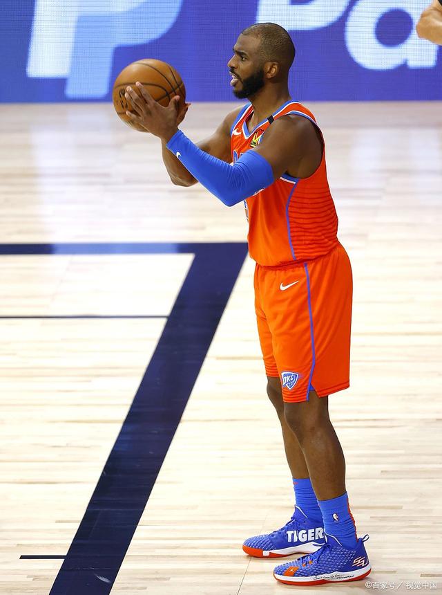 保罗压力下完成爆发,骑士强行终结广东队 保罗压力下完成爆发,骑士强行终结广东队